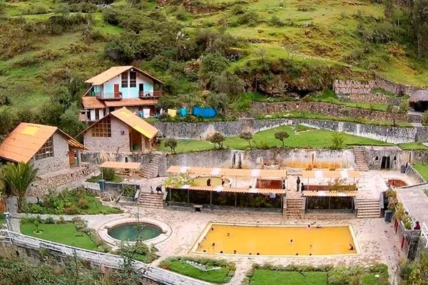 アンカマルカ＆Lares温泉ツアー